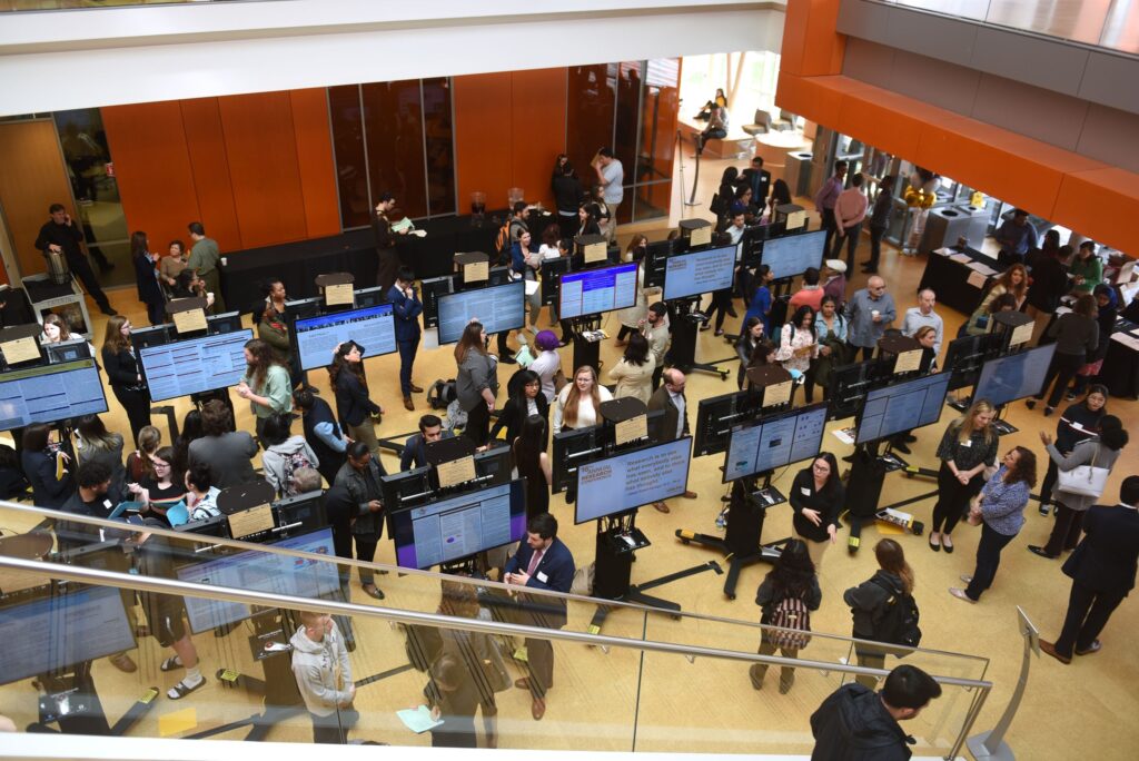 Du học Adelphi University