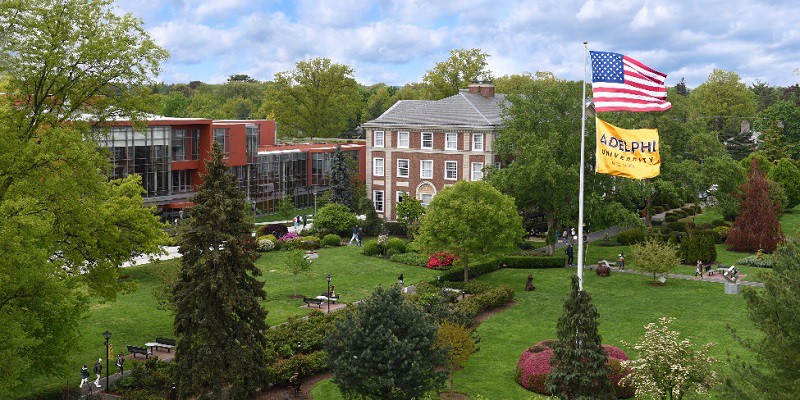 Du học Adelphi University