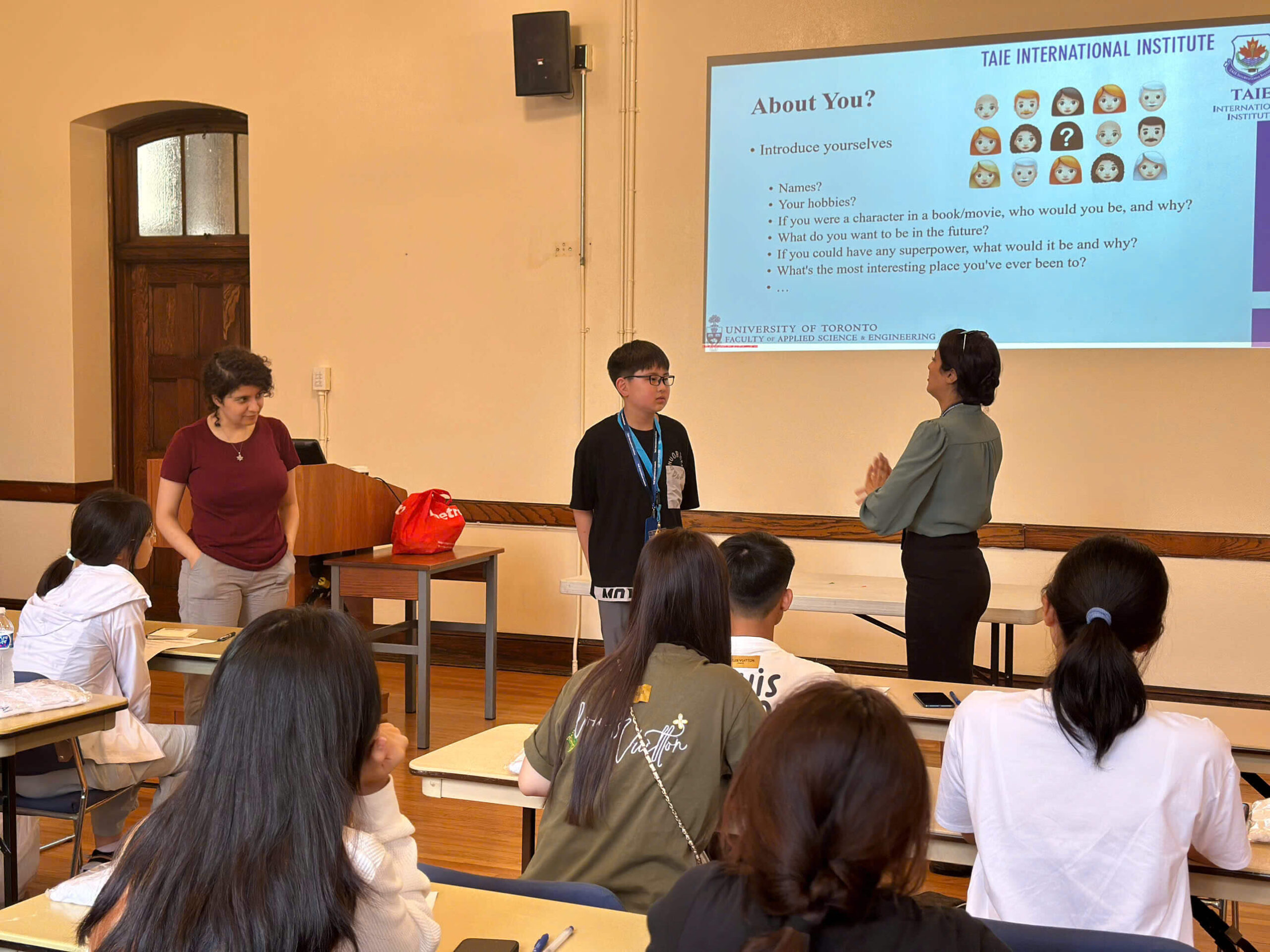 Học sinh được tham gia các lớp học tiếng Anh, kỹ năng mềm với phương pháp dạy học chuẩn quốc tế 